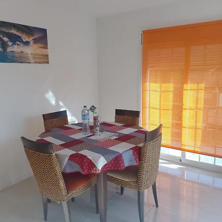 Gran Estudio De 50m2 Cerca Costa Brava